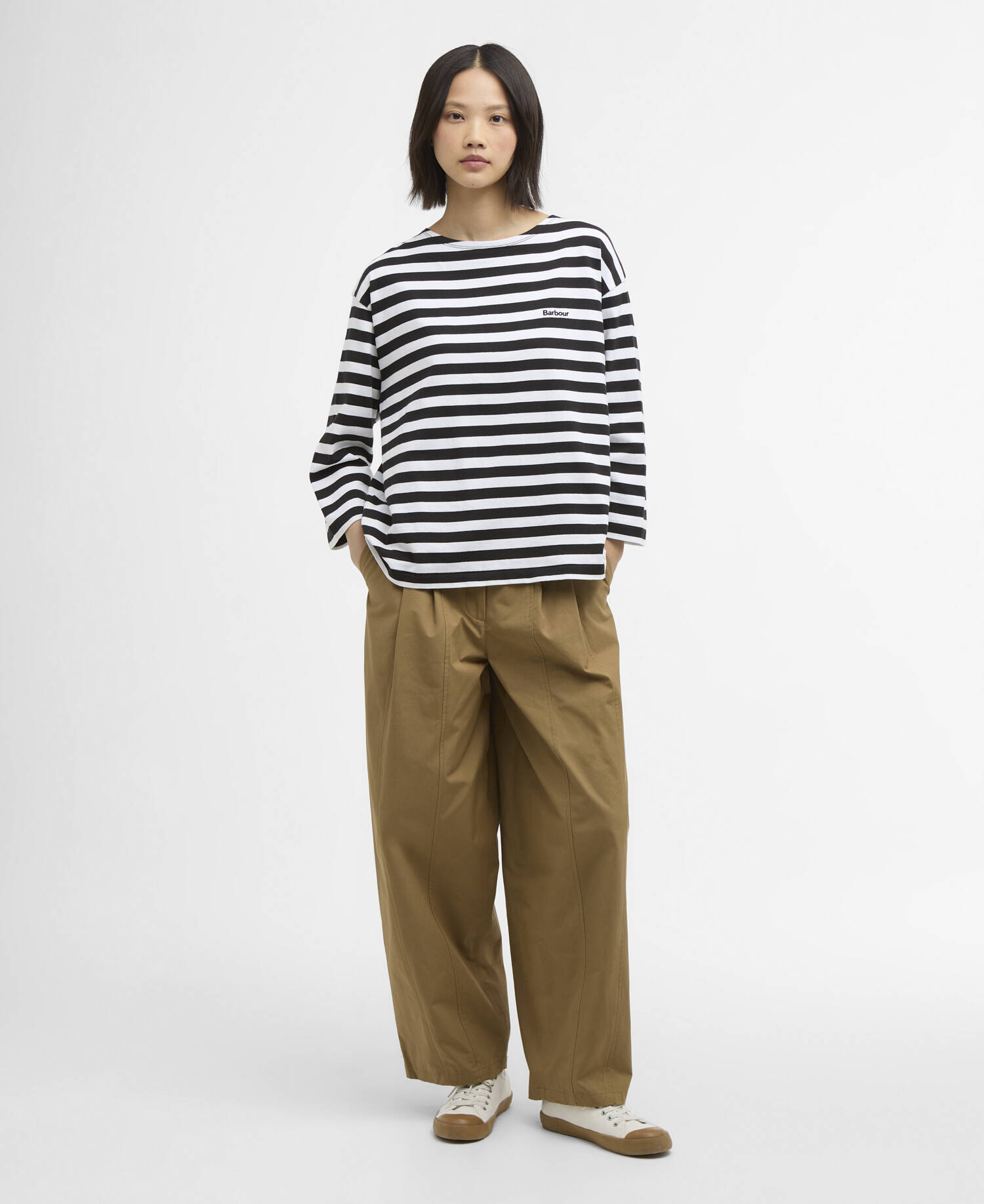 Winnie Top image number 1