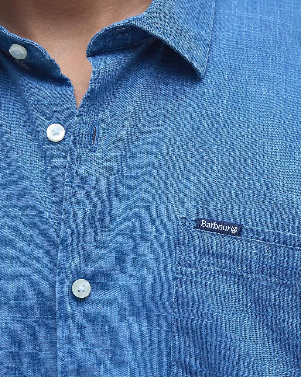 Camicia fiammata a maniche corte tinta con pigmenti