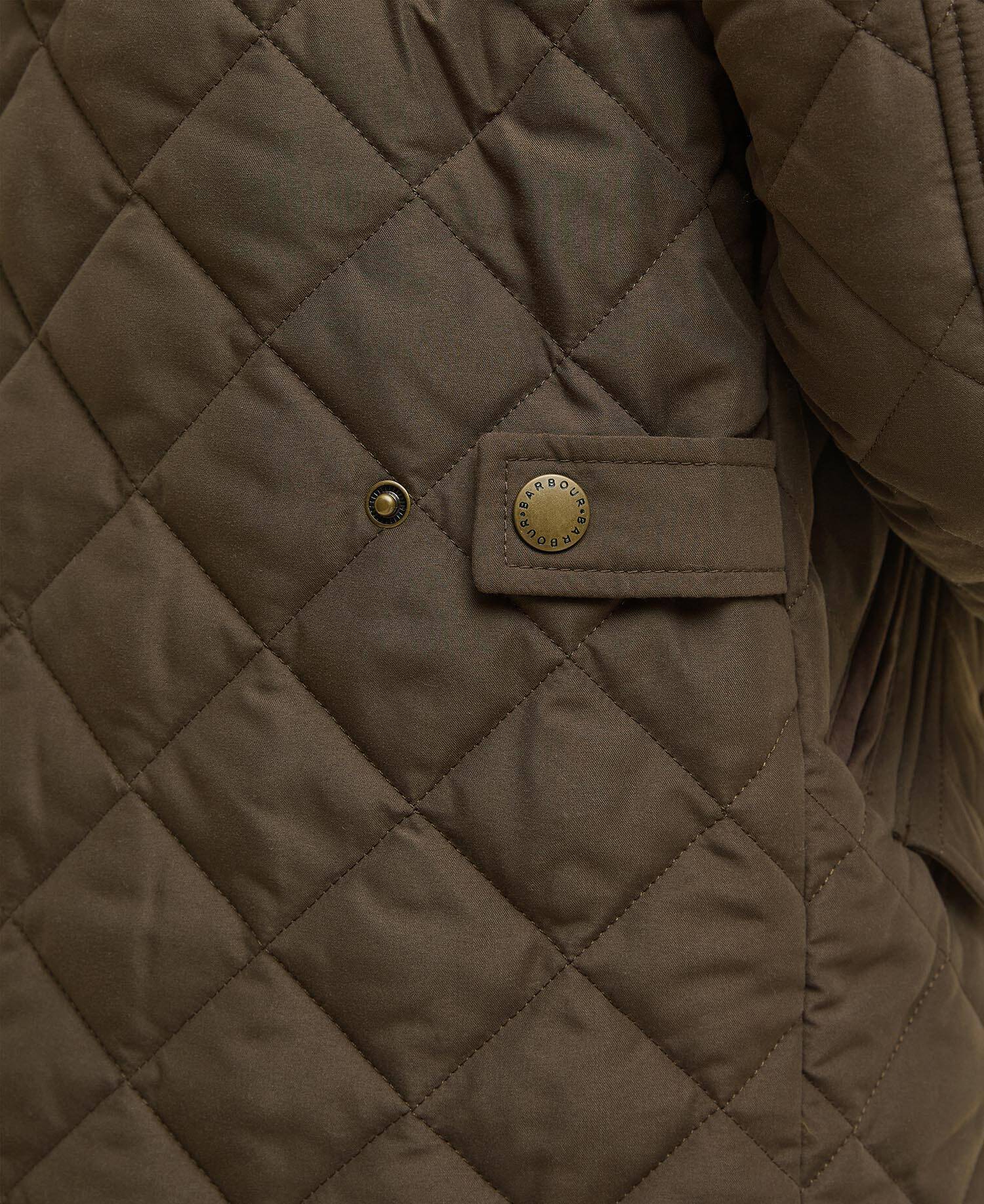 Shoveler Quilted Jacket image number 9