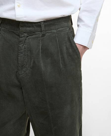 Pantaloni a coste sottili dalla vestibilità comoda Ted Sage