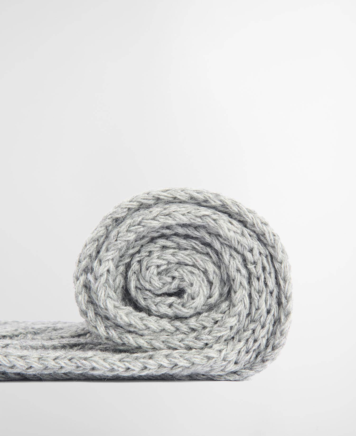 Set regalo con berretto e sciarpa Jesmond image number 7