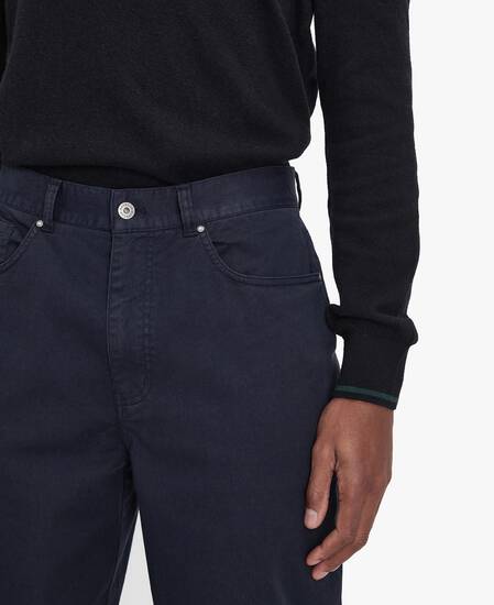Pantaloni in tessuto stretch lavato dalla vestibilità regular  Pantaloni in tessuto stretch lavato dalla vestibilità regular