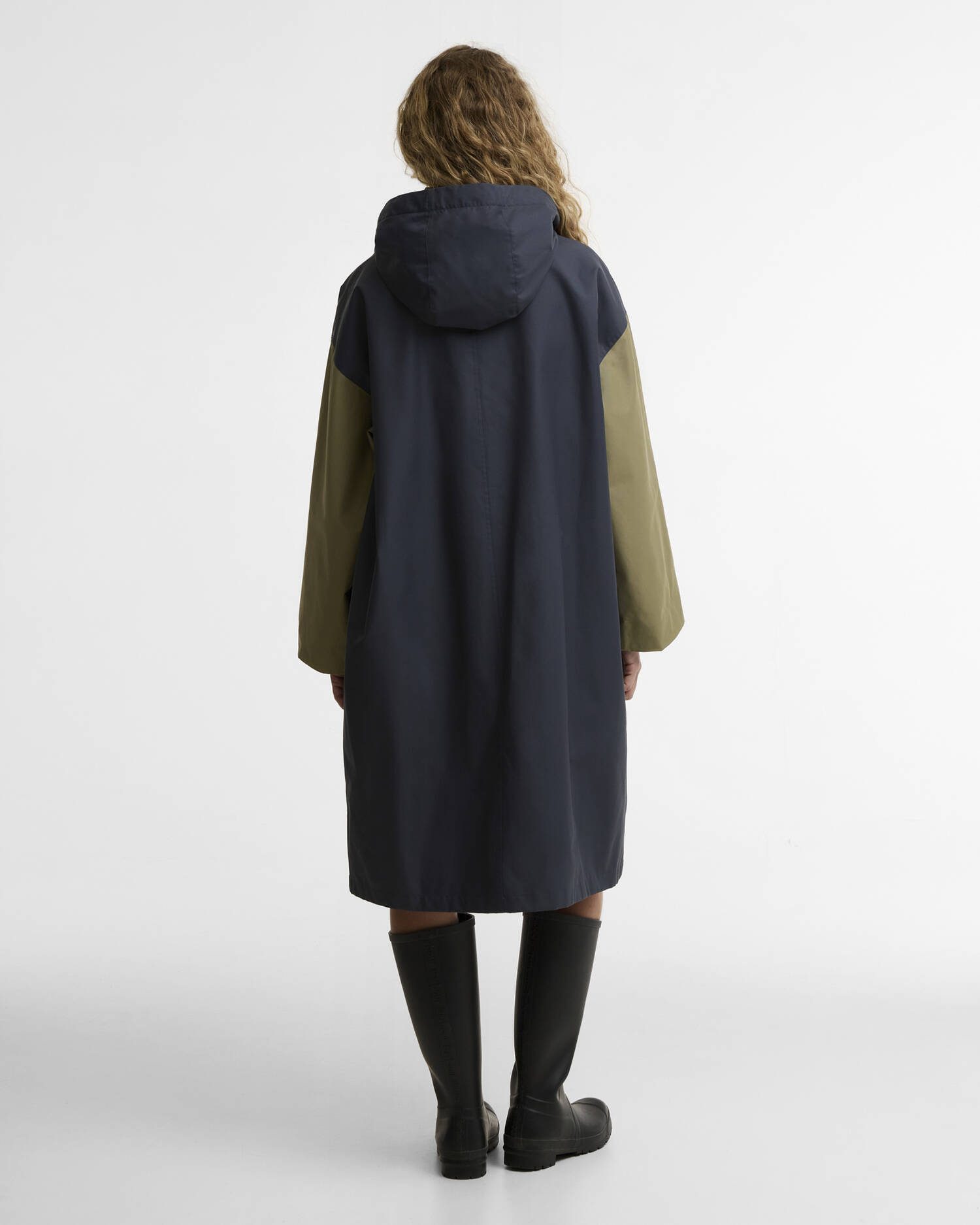 Blearigg Showerproof Jacket Dusk Grey / Gardenia / Bleached Olive / Lilac Ash image number 2