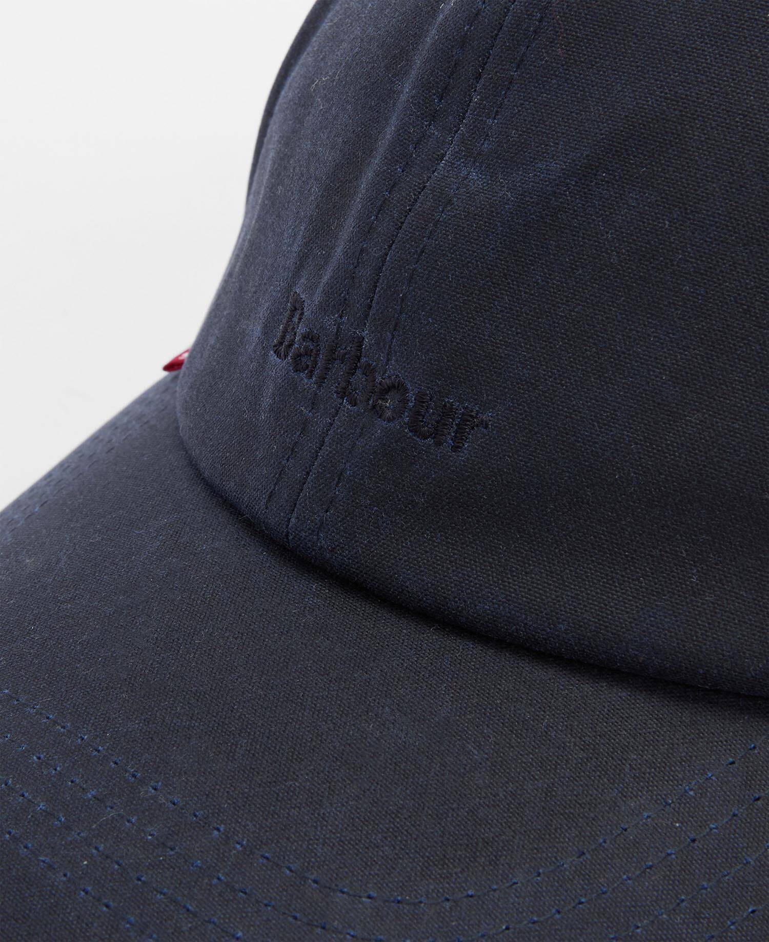 Barbour x Levi's Waxed Cap Royal Navy image number 5