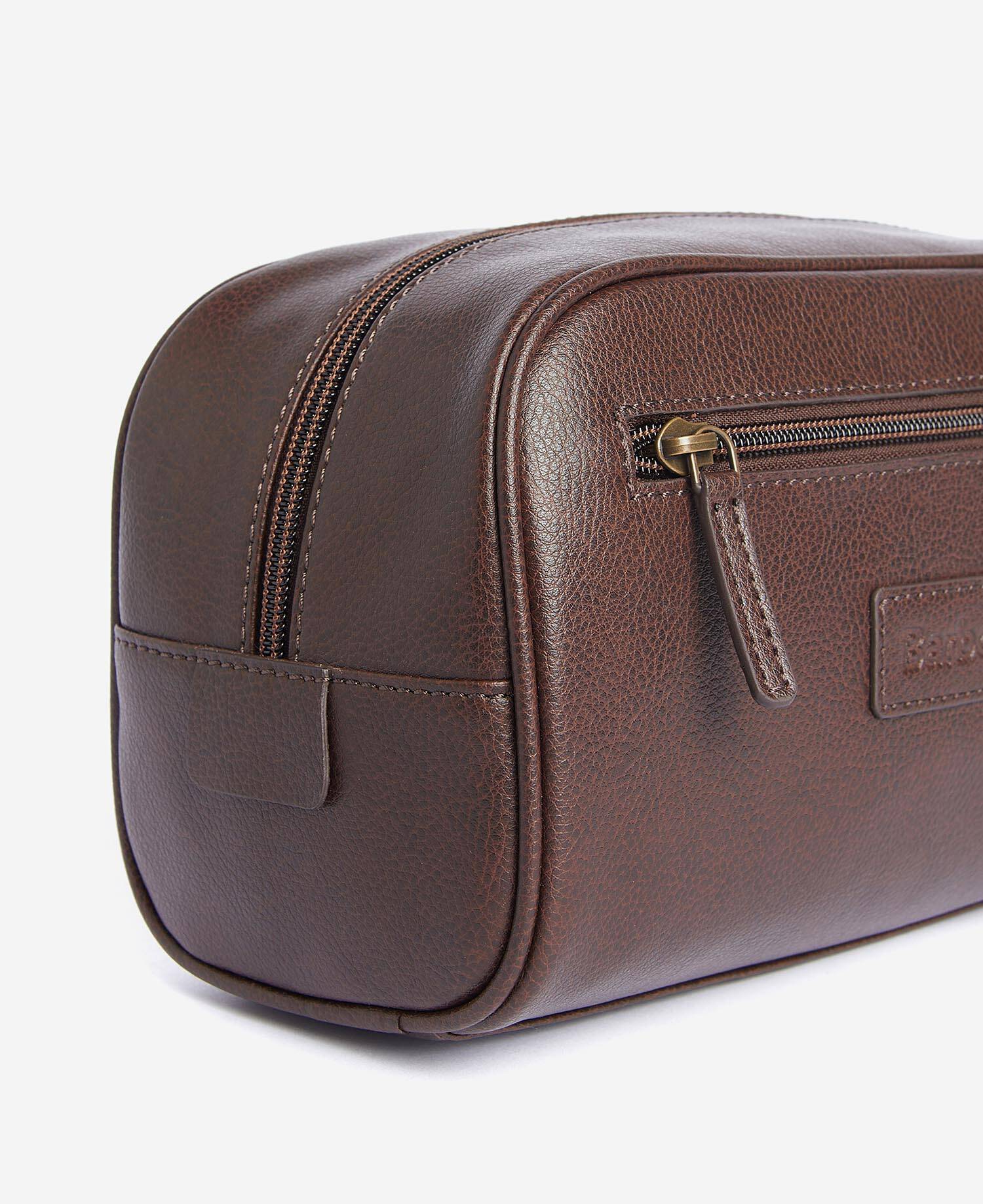 Leather Washbag image number 1