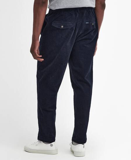 Pantaloni in velluto stretch a coste sottili dalla vestibilità comoda 