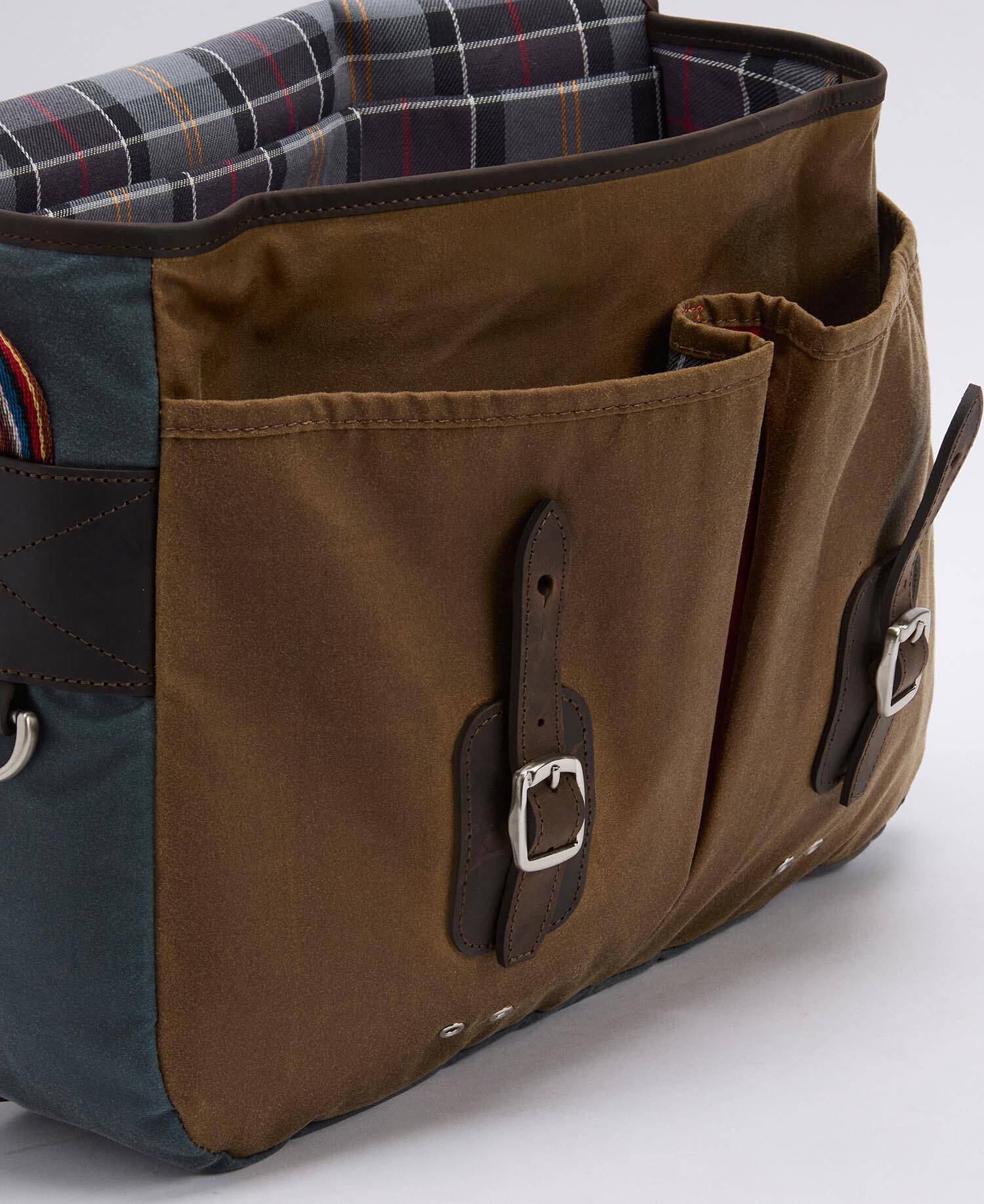 Paul Smith loves Barbour Umhängetasche Wax Tarras image number 4