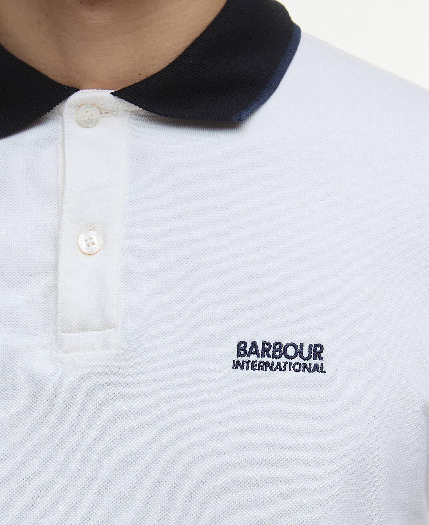 Howall Short-Sleeved Polo Shirt Whisper White image number 4