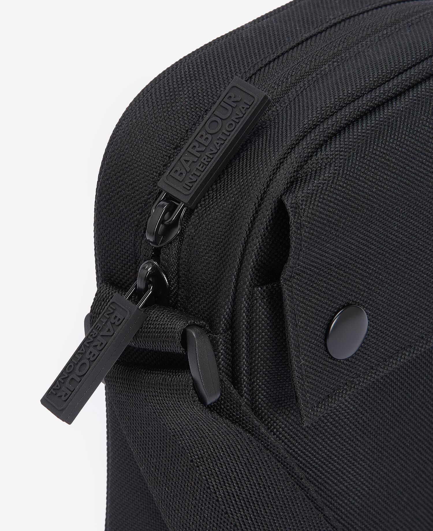 Knockhill Essential Crossbody Bag Classic Black