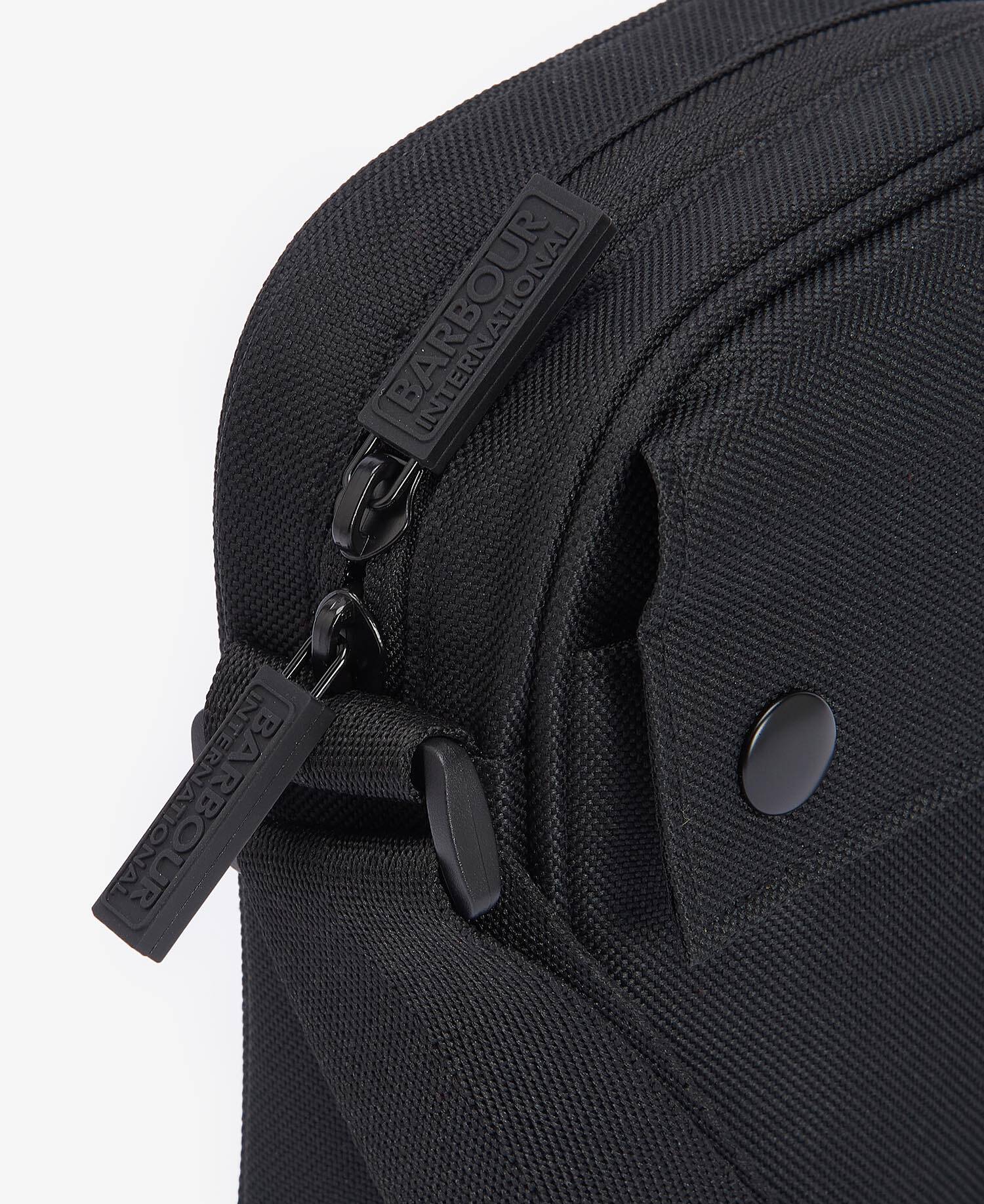 Knockhill Essential Crossbody Bag Classic Black image number 3