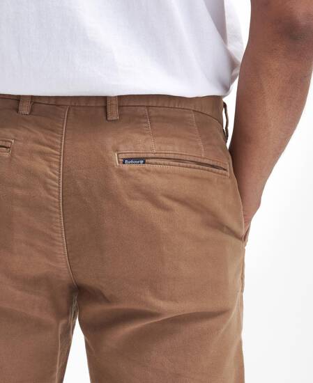 Pantaloni in fustagno dalla vestibilità leggermente aderente  Pantaloni in fustagno dalla vestibilità leggermente aderente