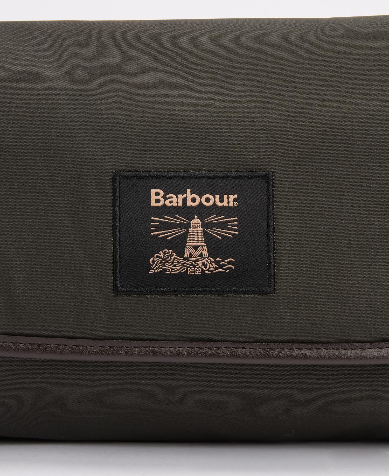 Waxed Hanging Washbag Olive/Beacon