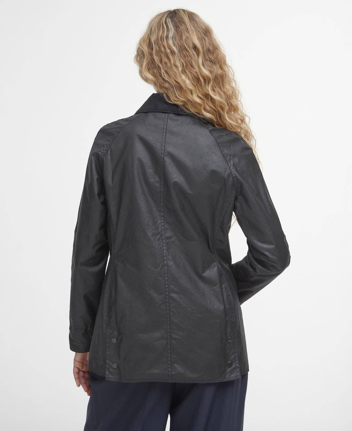 Beadnell&reg; Waxed Jacket Classic Black image number 2