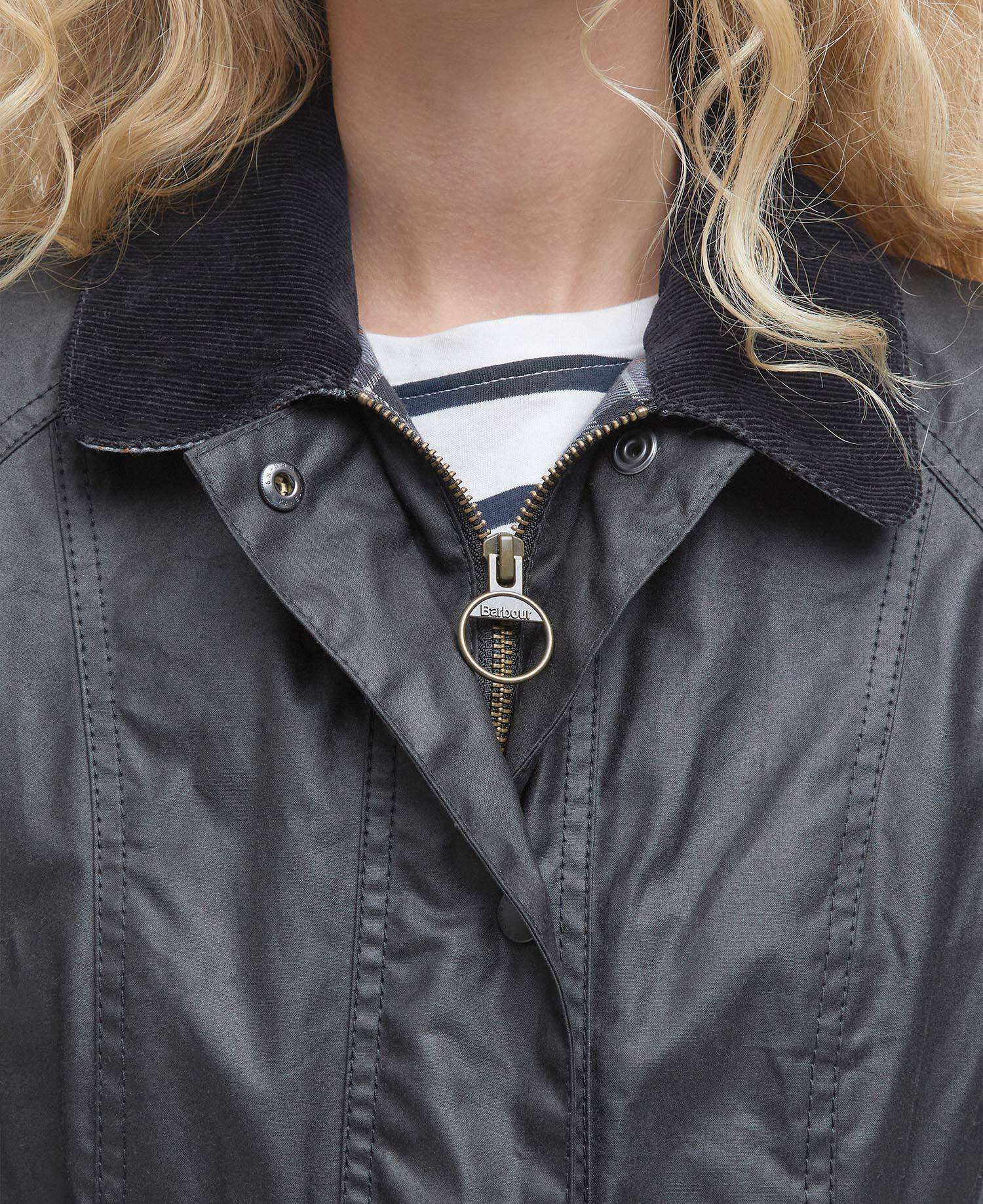 Beadnell&reg; Waxed Jacket Classic Black image number 4