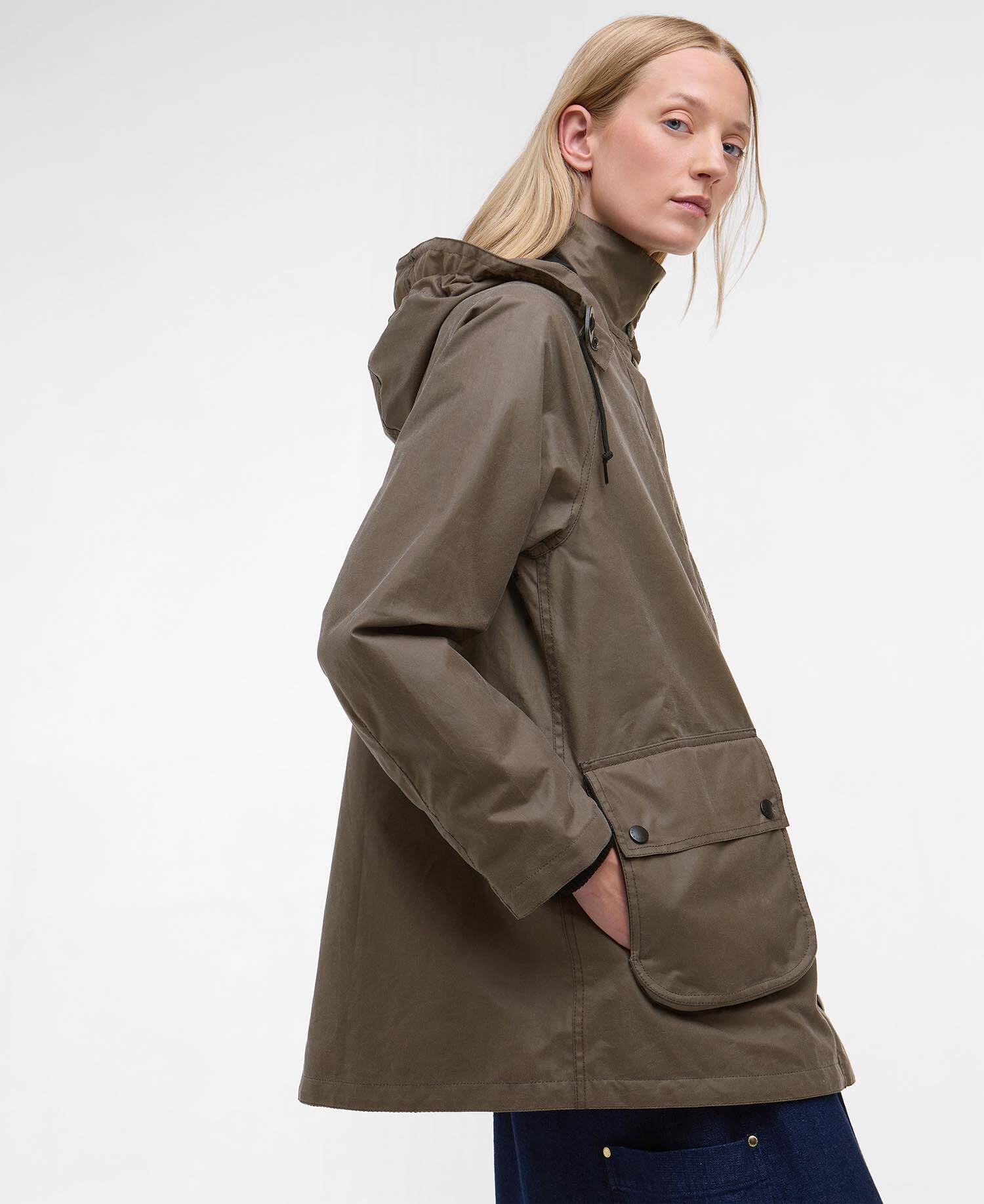 Parka cerato da donna Barbour x Margaret Howell Kelp image number 3
