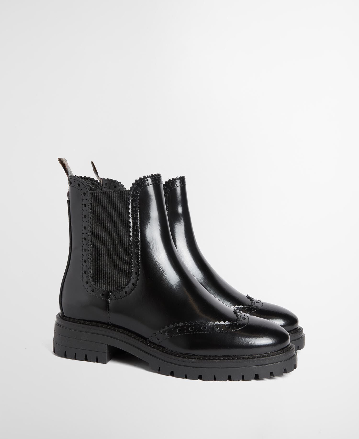 Fawne Patent Leather Chelsea Boots Black Glace