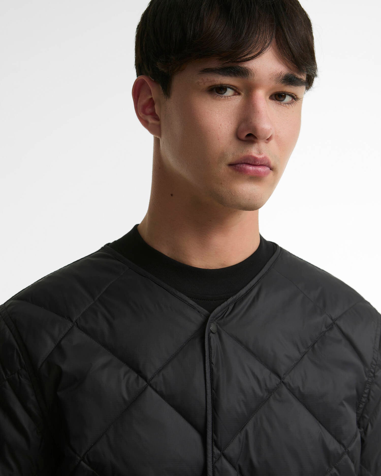 Lightweight Down Reversible Puffer Liner Black image number 3