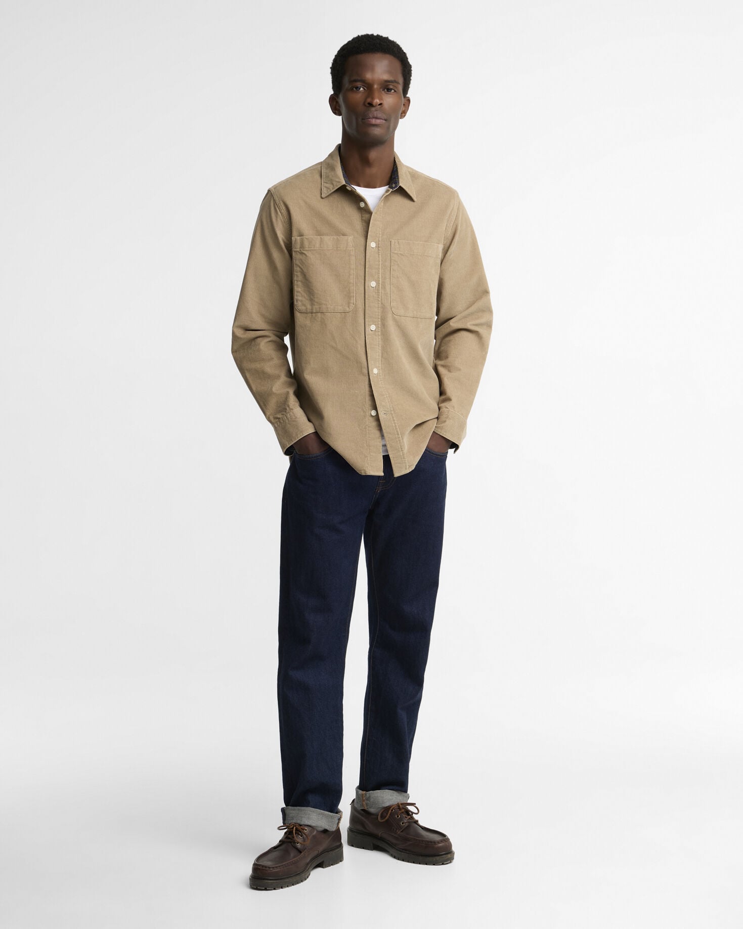 Camicia a coste sottili con maniche lunghe e taglio classico Washed Stone
