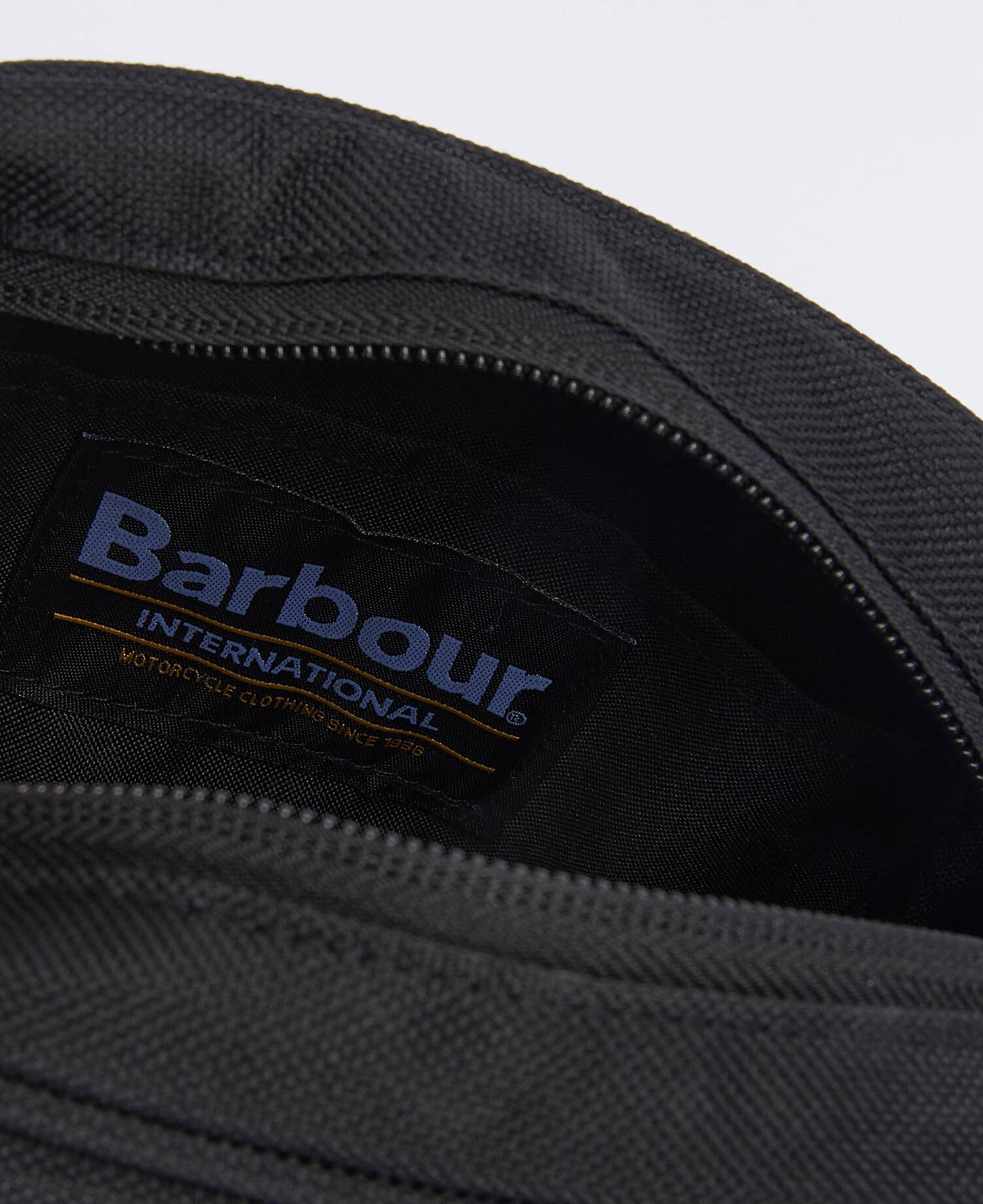 Knockhill Essential Crossbody Bag Classic Black image number 4