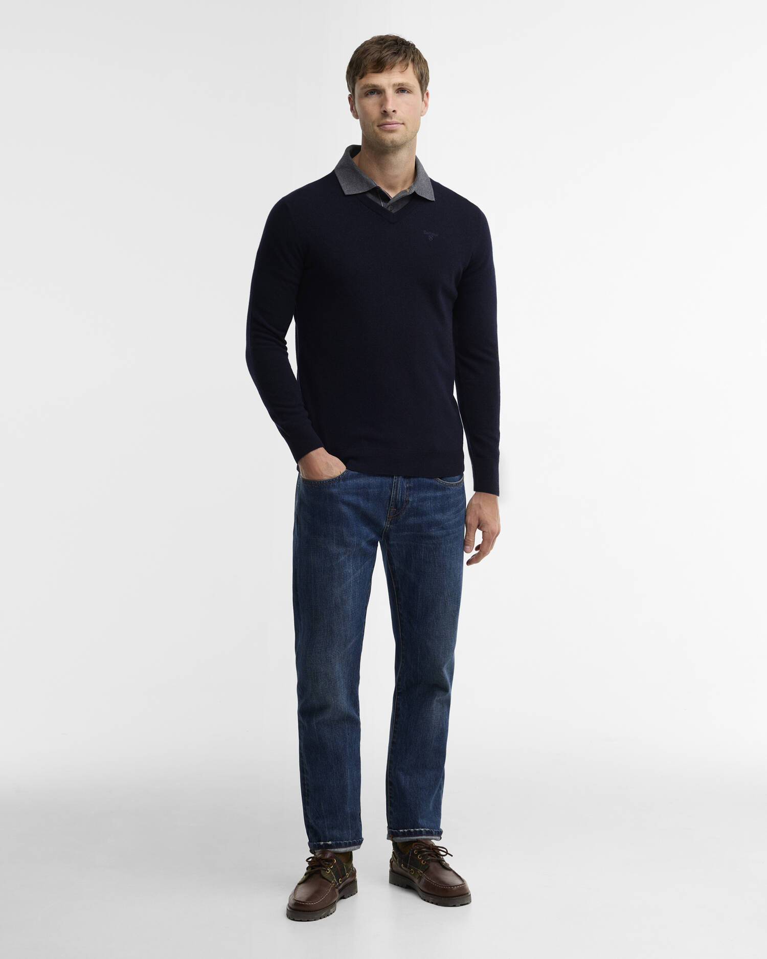 Essential V-Neck Jumper Classic Navy image number 1