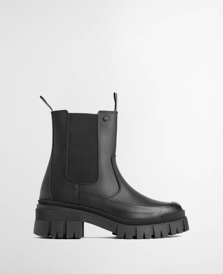 Sofie Chelsea Boots Black