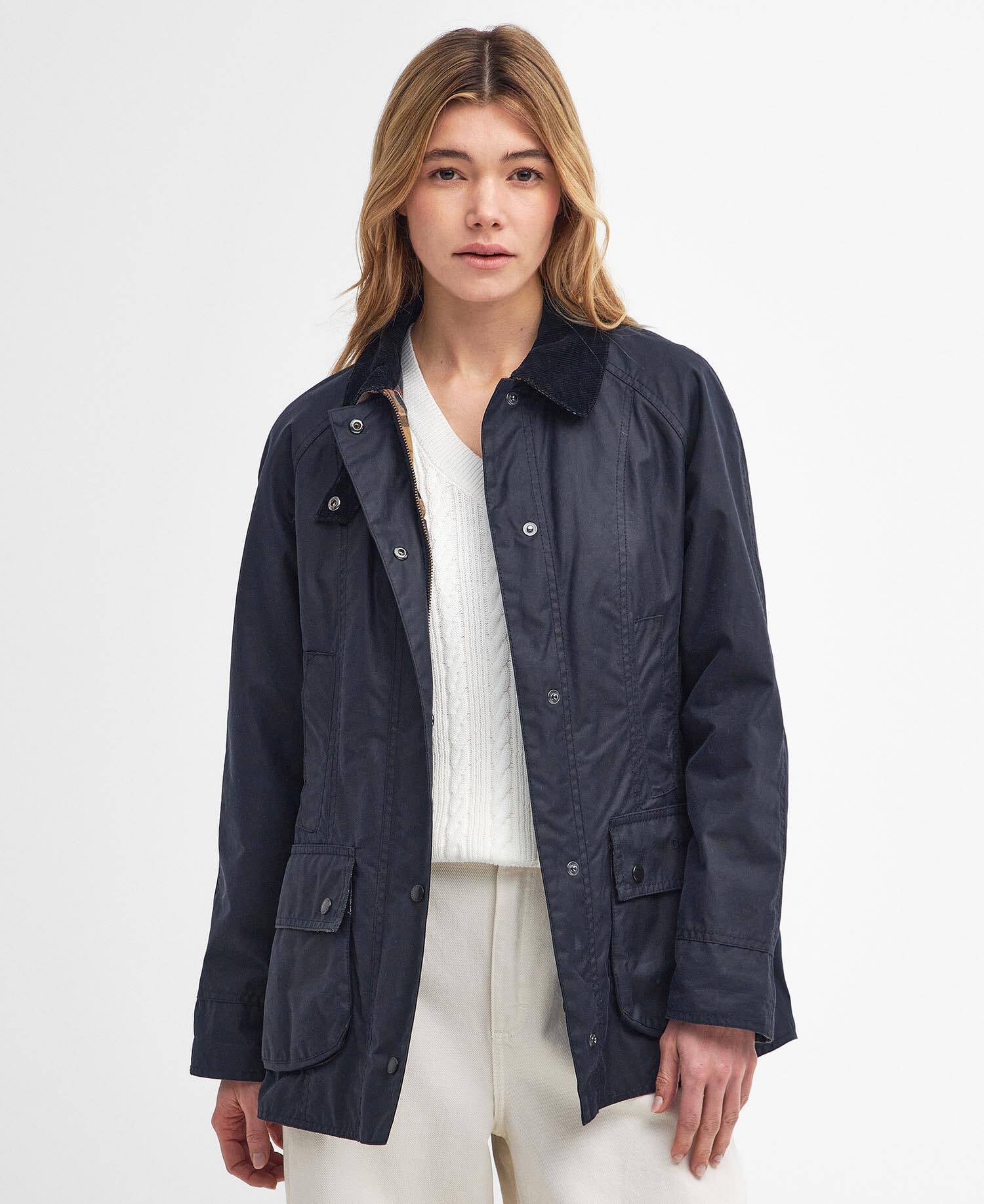 Beadnell&reg; Waxed Jacket Classic Navy image number 0