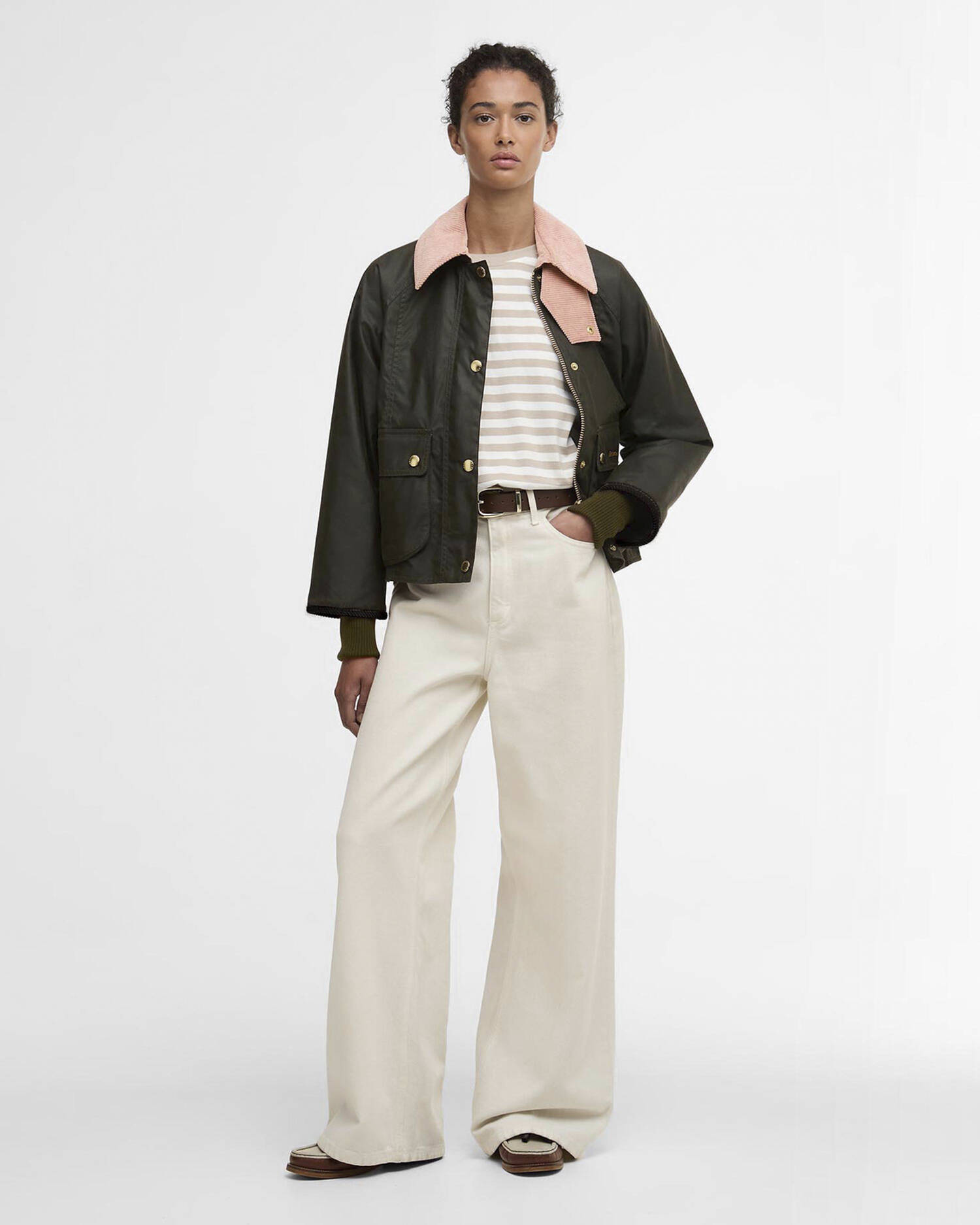 Cropped Beadnell Waxed Jacket Archive Olive/Ancient/Gardenia image number 1