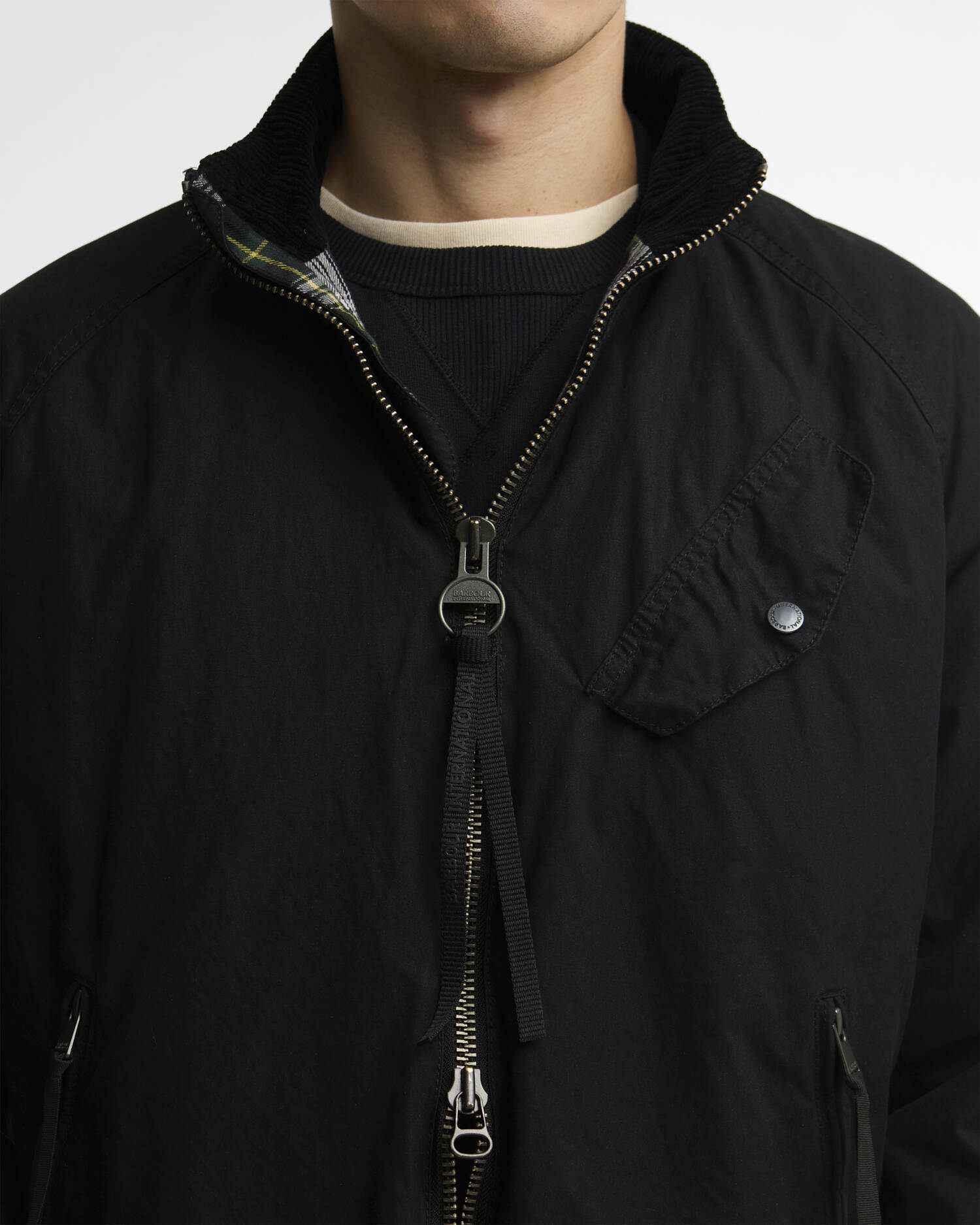 B.Intl Wachsjacke Club Blouson Washed Black image number 5