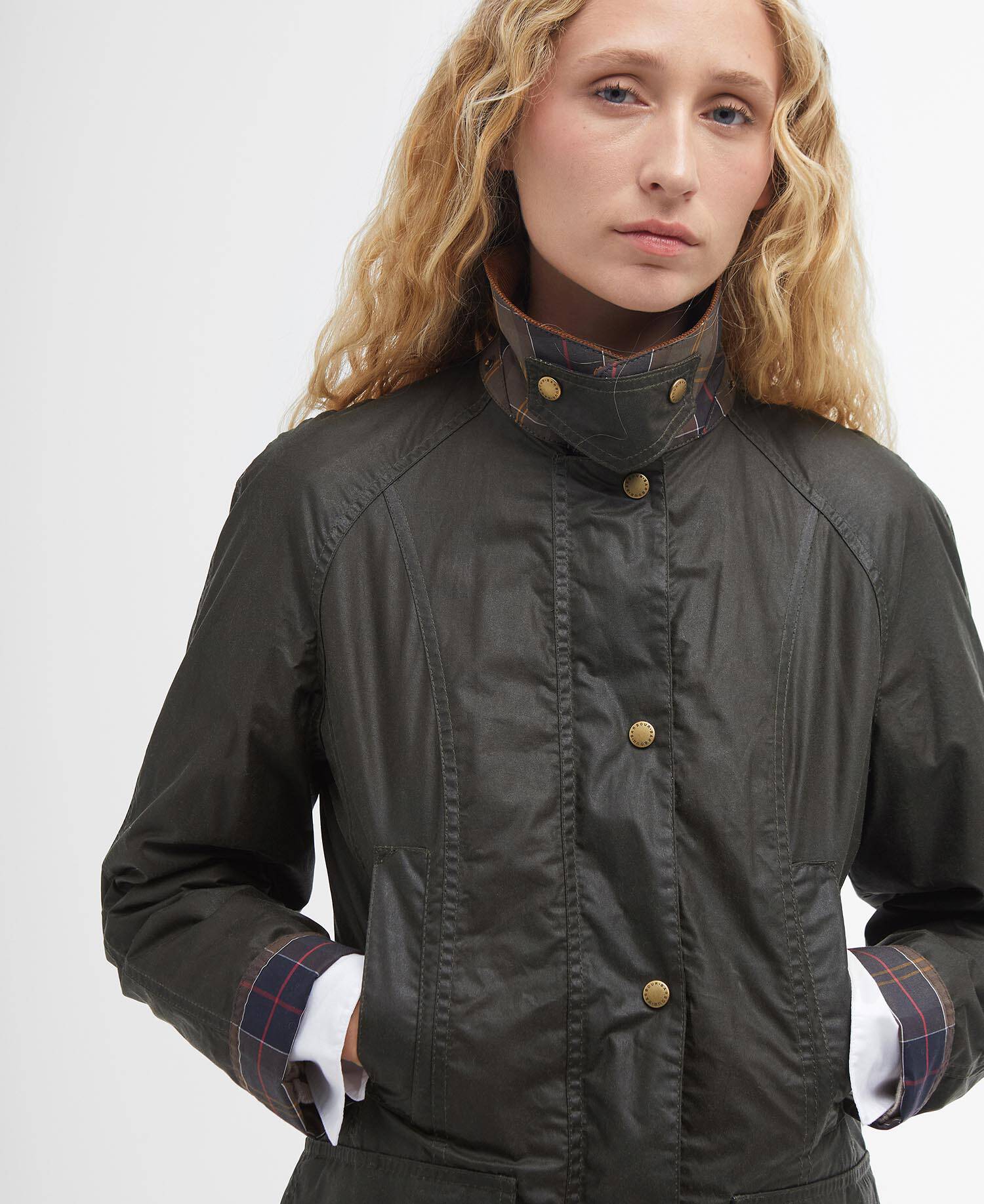 Lightweight Beadnell Waxed Jacket Archive Olive image number 3