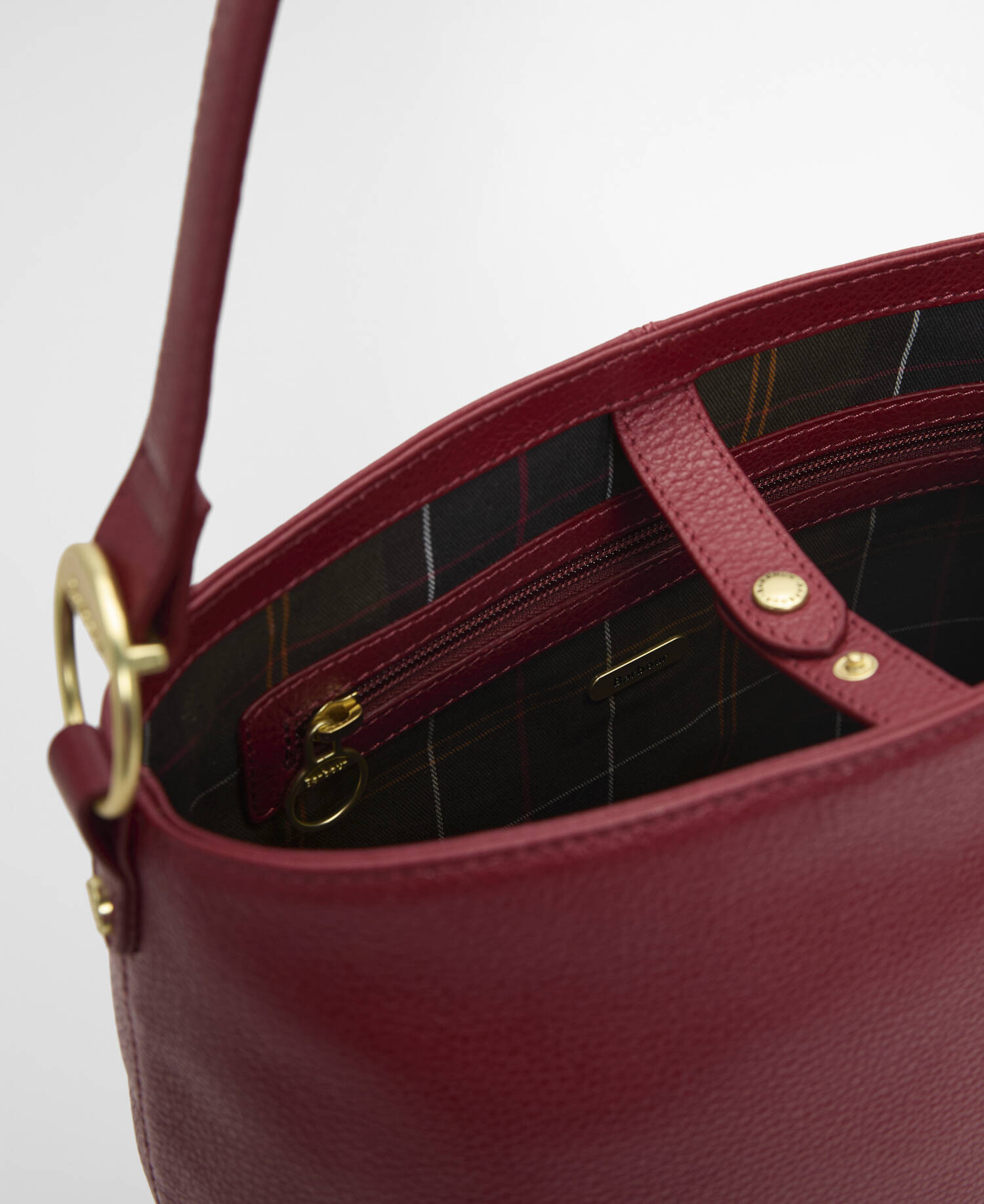 Cedar Large Leather Bucket Bag Red image number 5