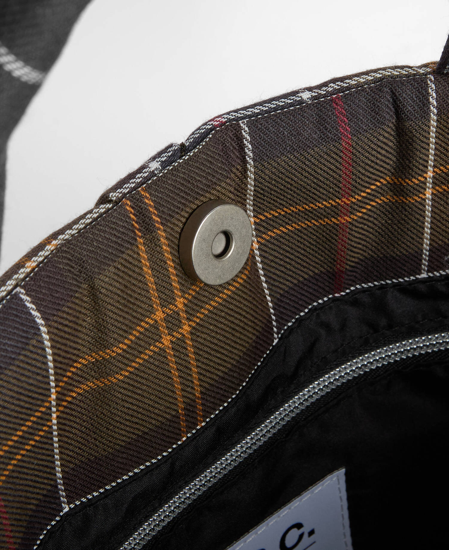 Barbour x A.P.C. Tartan Quilted Crossbody Bag Classic Tartan image number 3