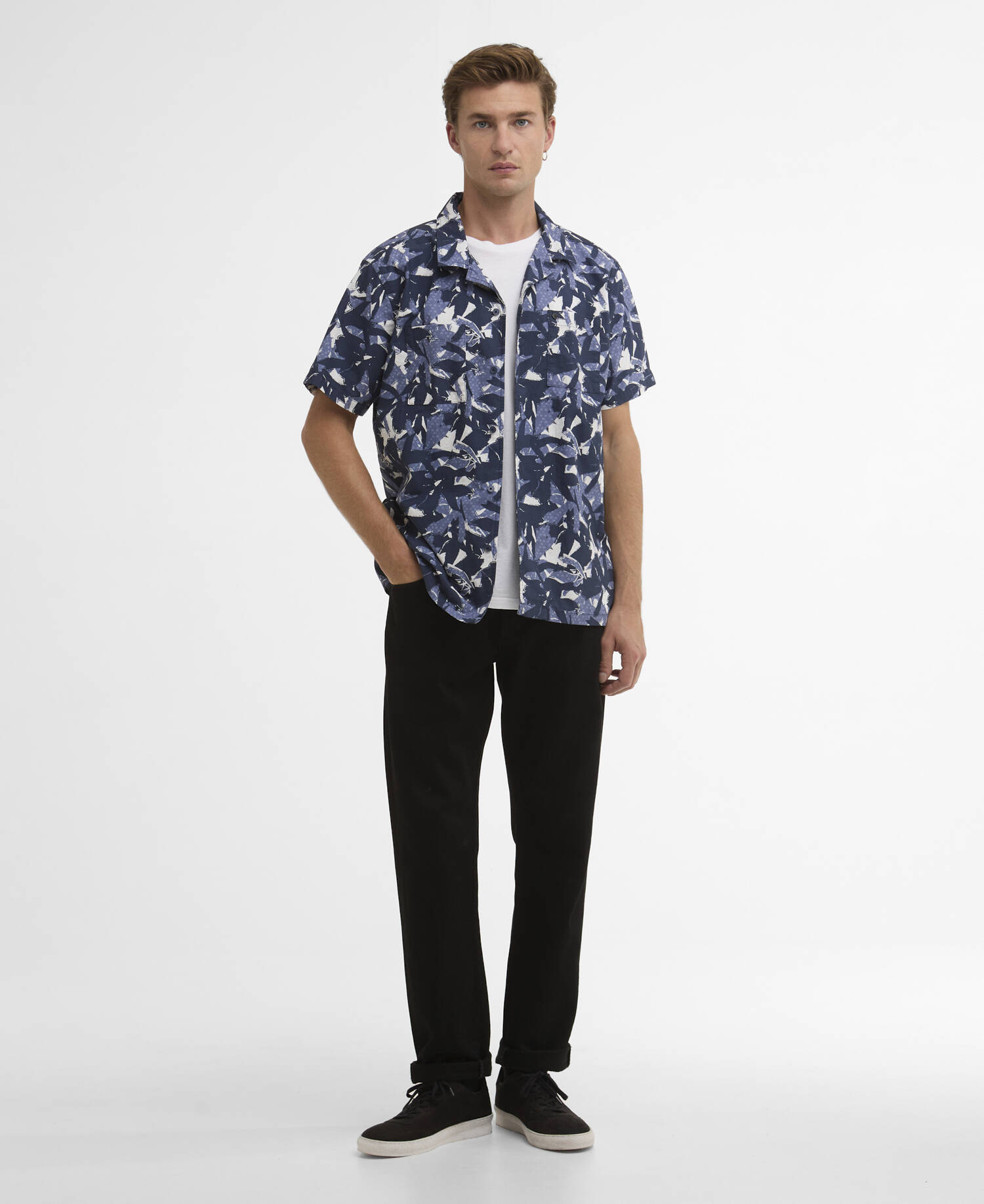 Chappel Printed Short-Sleeved Shirt Navy image number 1