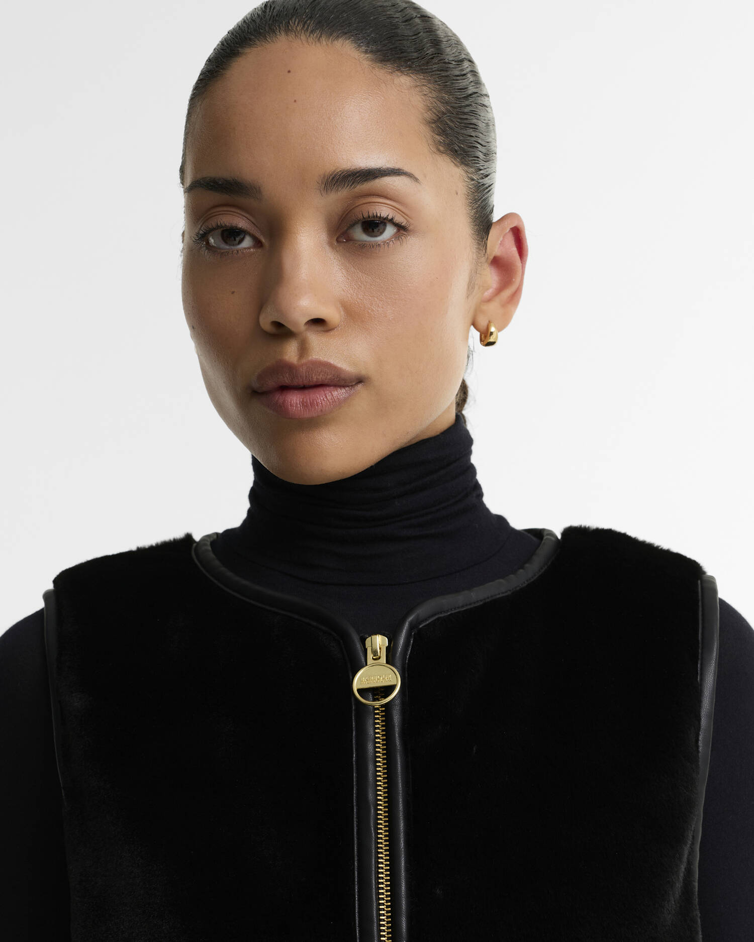 Oulton Faux-Fur Liner Black image number 3