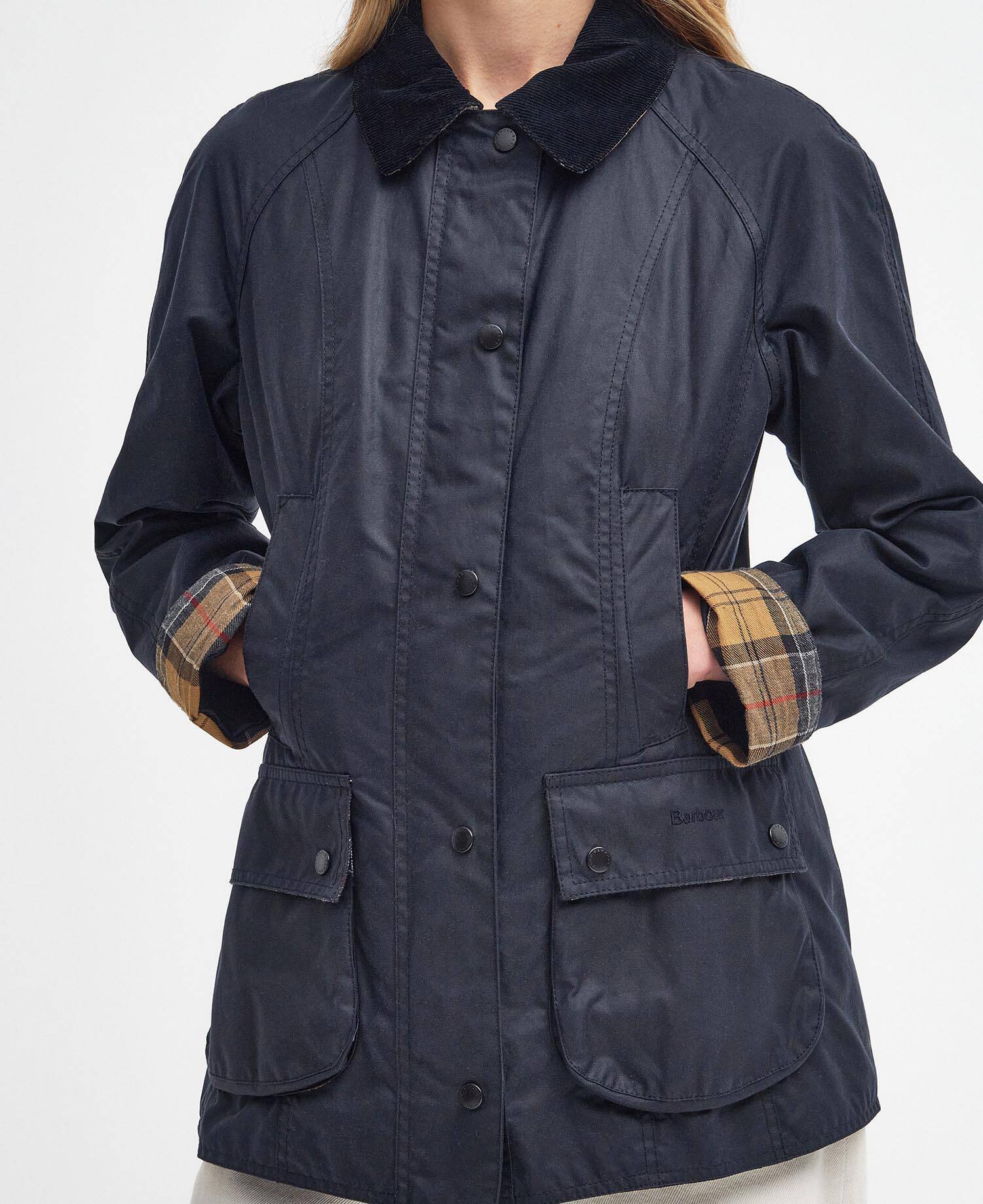 Beadnell&reg; Waxed Jacket Classic Navy image number 6