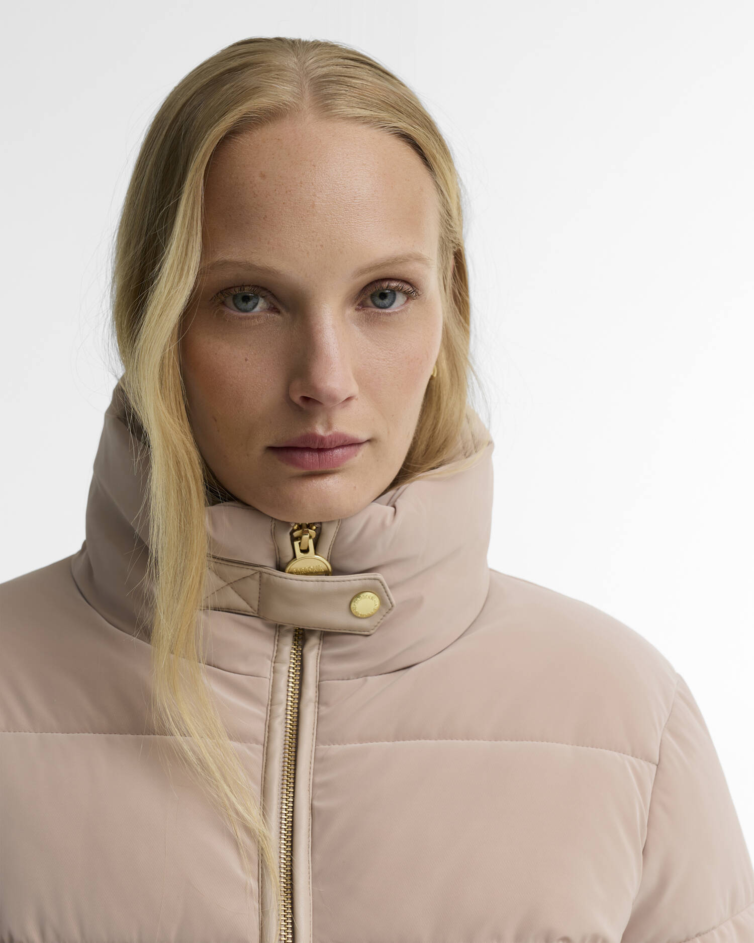 Halina Faux-Velvet Puffer Jacket Nutmeg image number 3