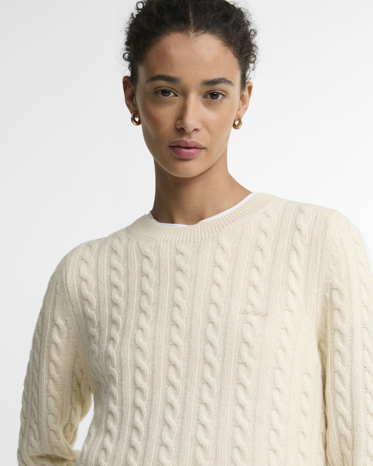 Maglione misto lana Ashdown con taglio morbido e lavorazione a trecce Ecru