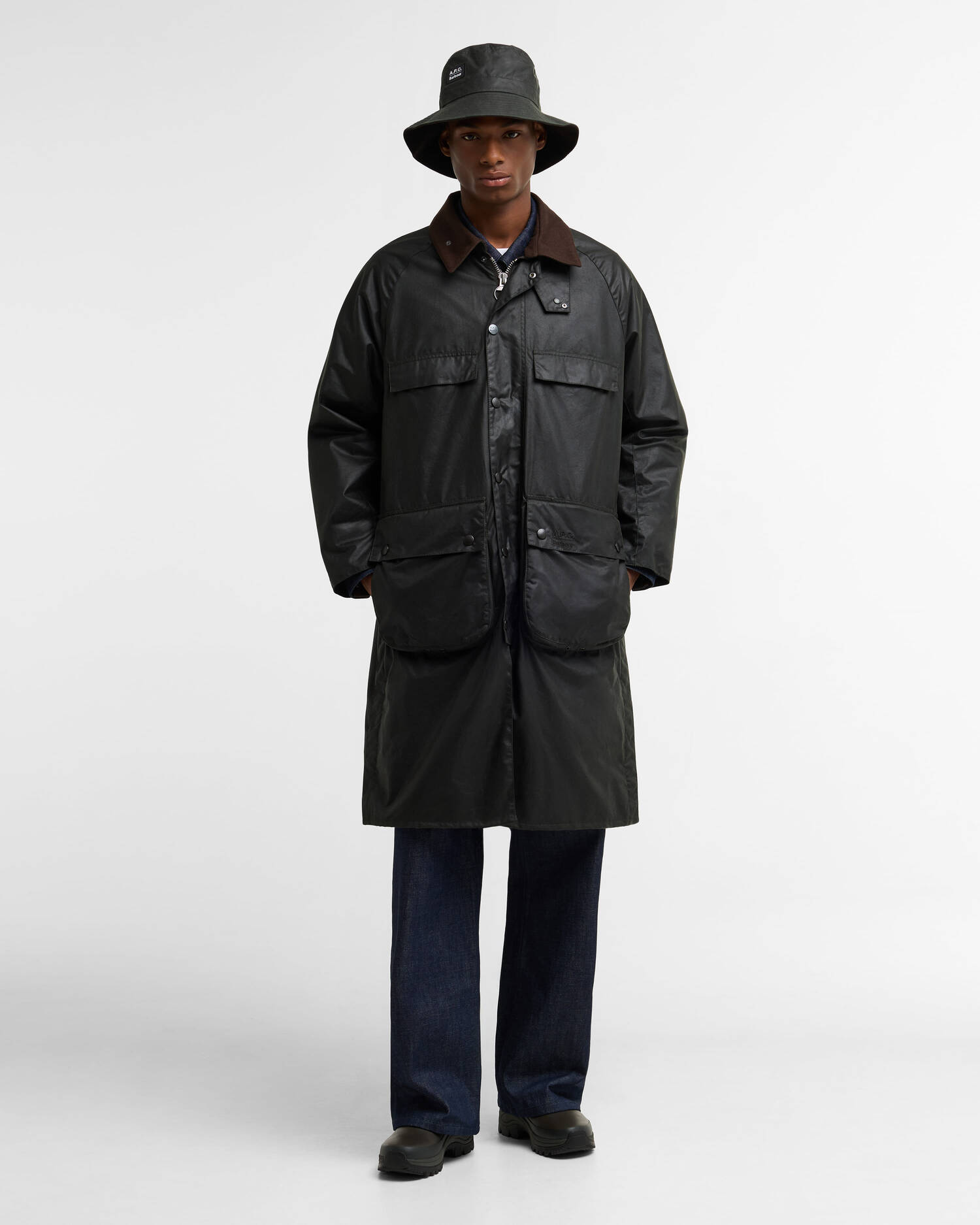 Barbour x A.P.C. Sugarlump Bedale Long Waxed Jacket Dark Sage image number 1