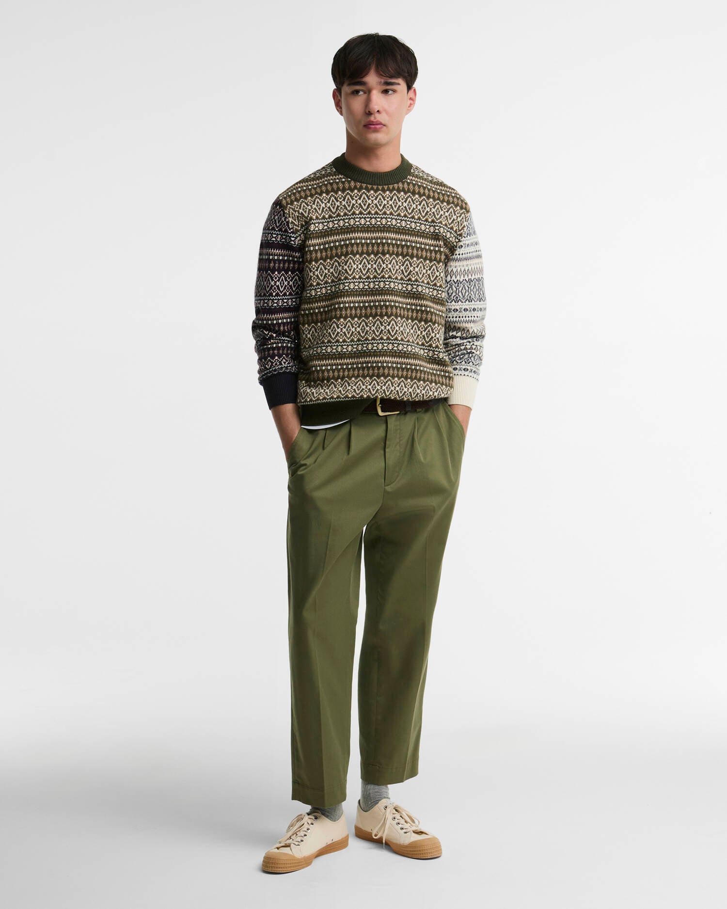 Barbour Pullover Hardale Patchwork Rundhalsausschnitt Olive image number 1