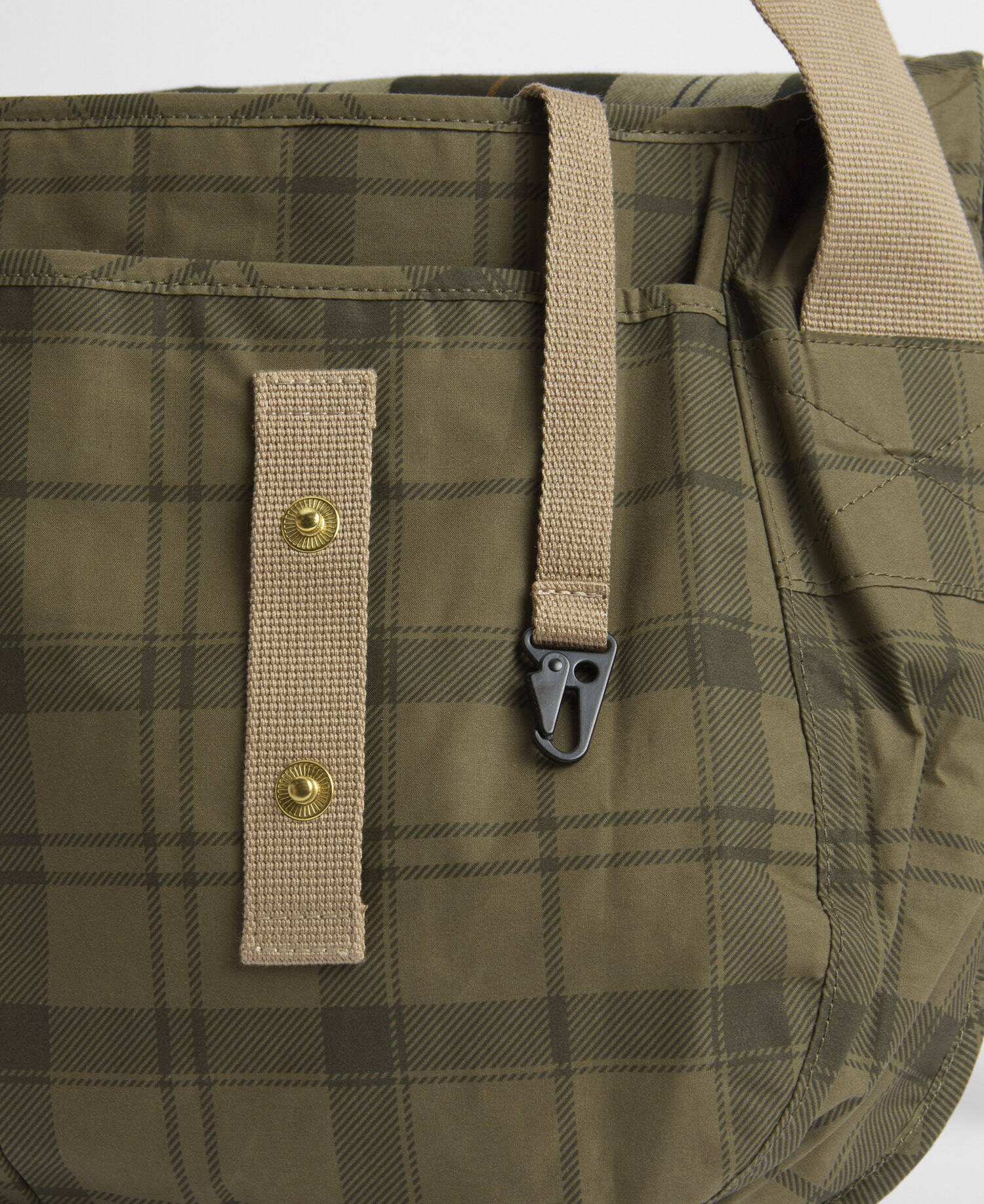 Transport Riever Crossbody Bag Dusky Green Tartan image number 4