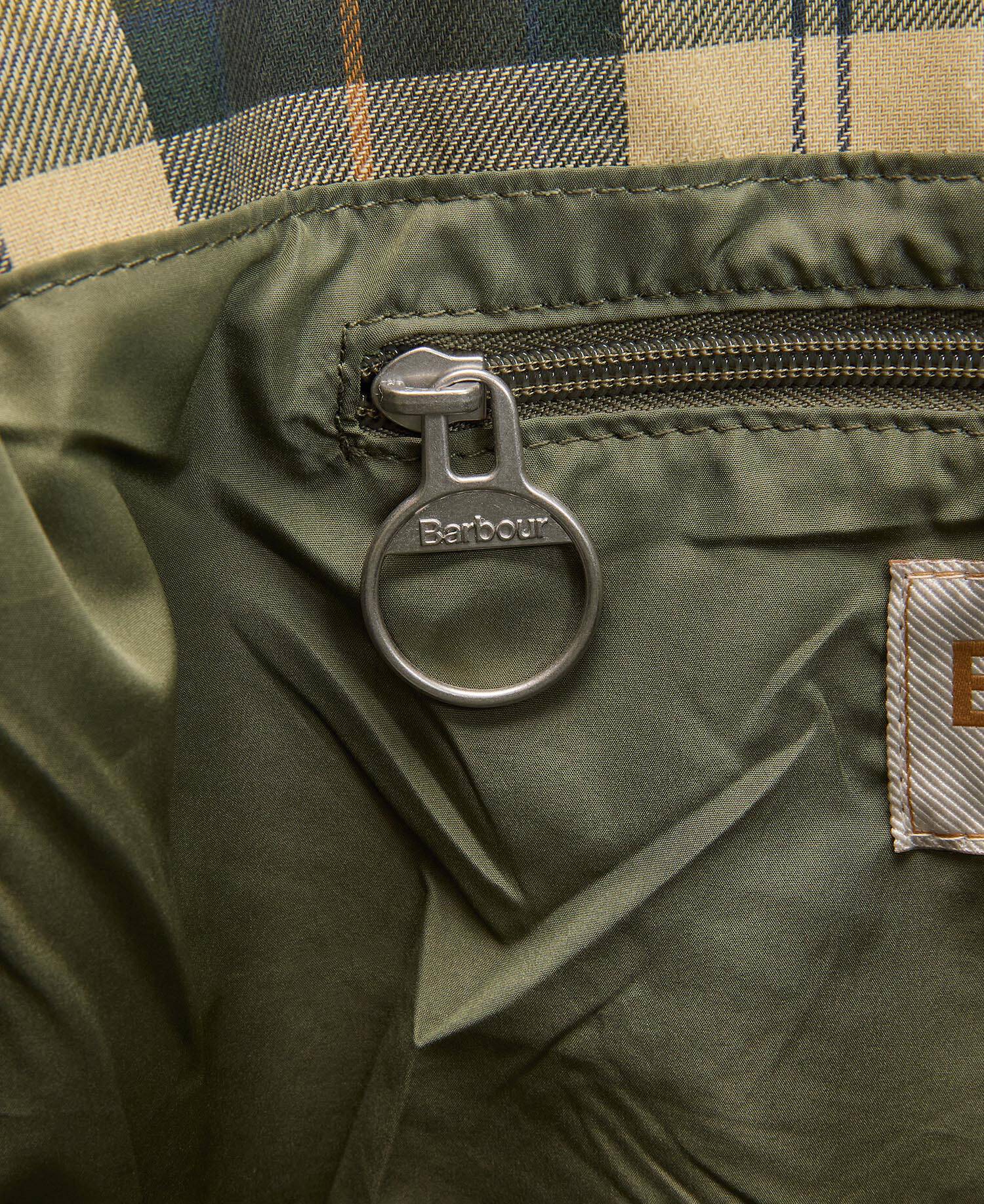 Healy Quilted Tote Bag Bleached Olive image number 8