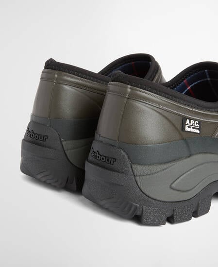 Barbour x A.P.C. Clogs Herren Dark Sage