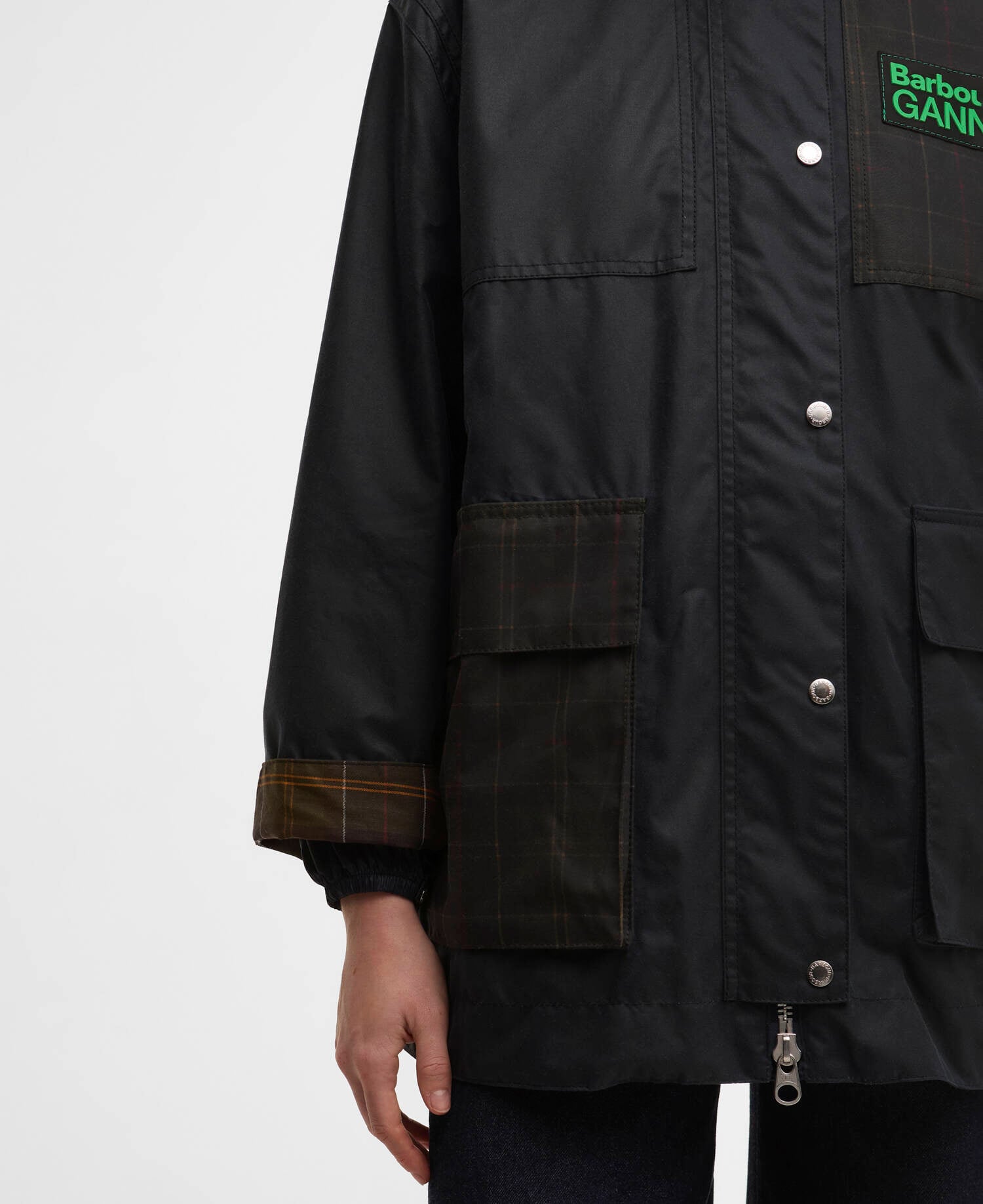 Barbour x GANNI Waxed Duffle Coat Navy/Classic Tartan image number 9