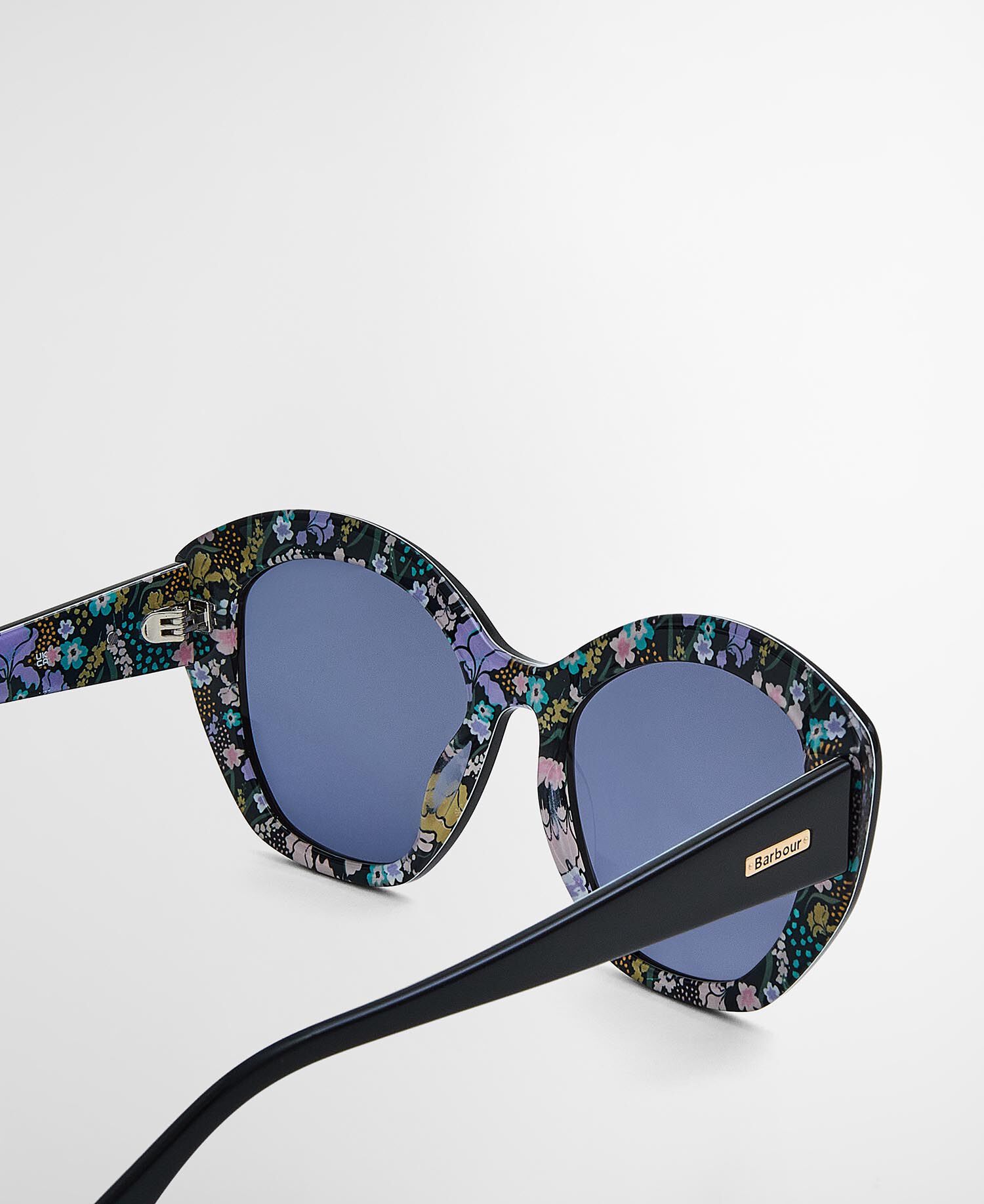 Cat-Eye Sunglasses c1 Black