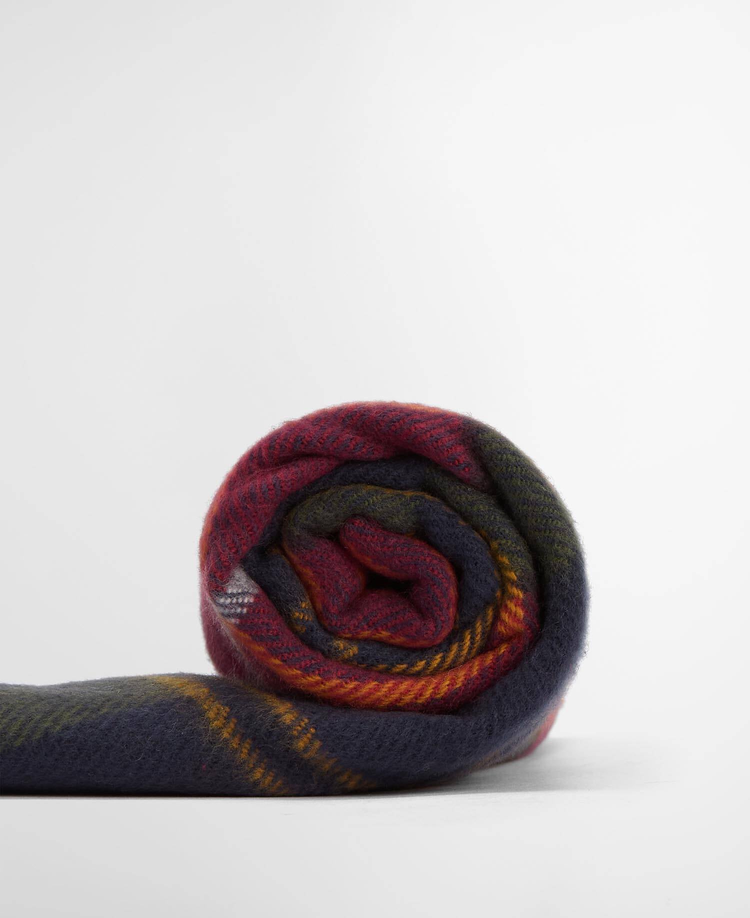 Swinton & Galingale Gift Set Winterberry Tartan image number 7