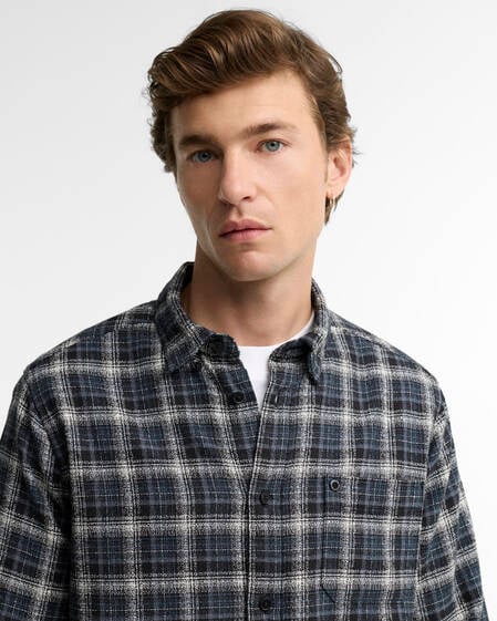 Camicia a maniche lunghe dalla vestibilit&agrave; leggermente aderente Transverse Black