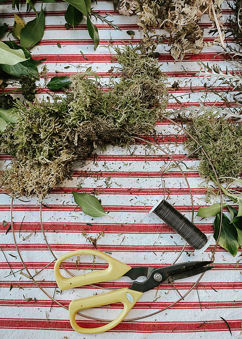 How to Make a Christmas Wreath