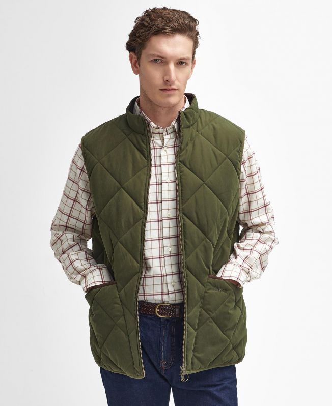 Shop the Barbour Country Liddesdale Gilet in Green today. Barbour