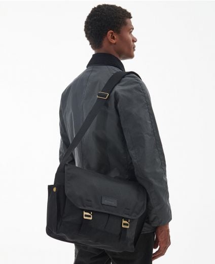 Essential Wax Messenger Bag