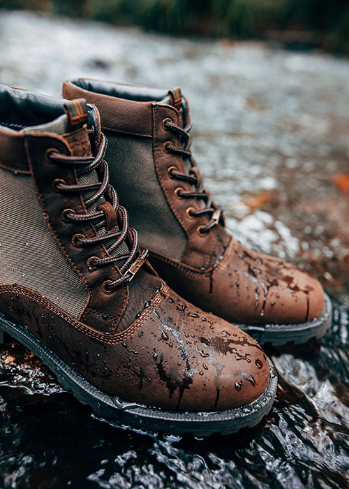 Sam Claflin styles Barbour Gold Standard AW20 at Glencoe Scotland Barbour Men's Cheviot Derby Boots