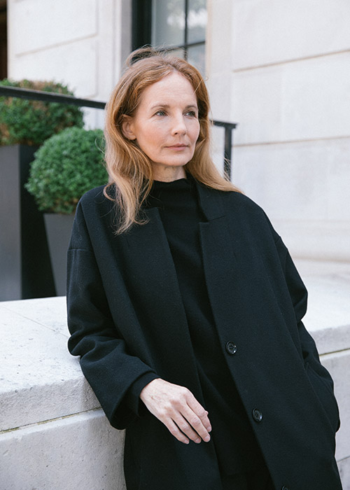 Arabella Greenhill wears the AW21 Barbour Modern Heritage Collection Arabella Greenhill wears the AW21 Barbour Modern Heritage Collection
